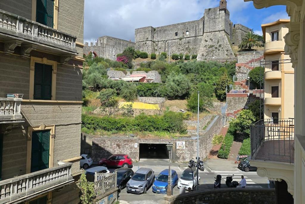 Tra Mare E Castello Apartman La Spezia Kültér fotó